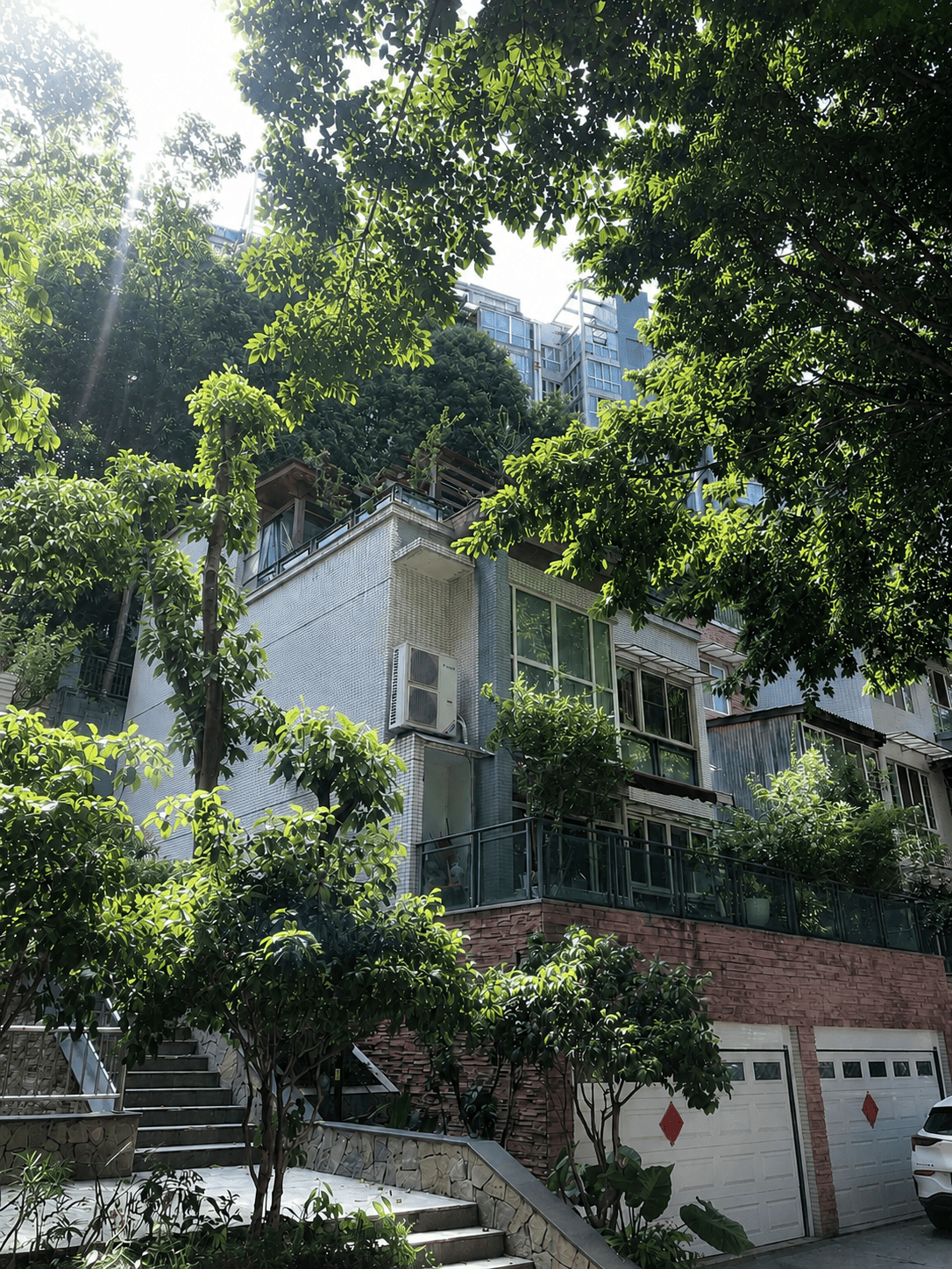 黔东南岛居岁月从容升级：小小岛老别墅加装蒂升悦行款电梯